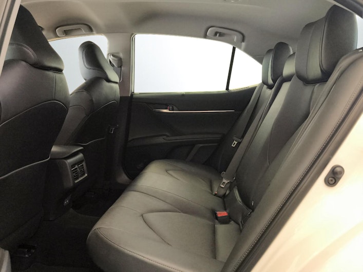 Vehicle image TOYOTA CAMRY