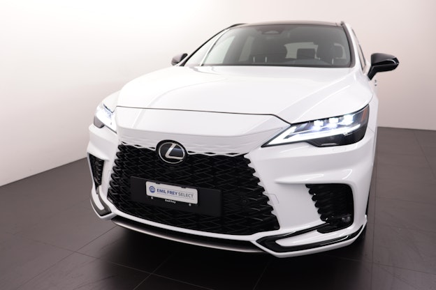 First vehicle image