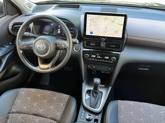 Vehicle image 7