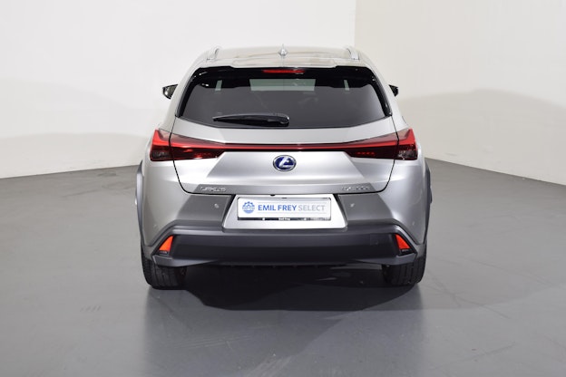 Vehicle image 6