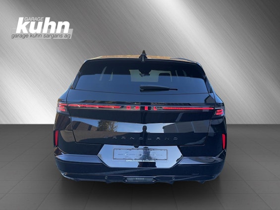 Vehicle image 3 Vehicle image 3