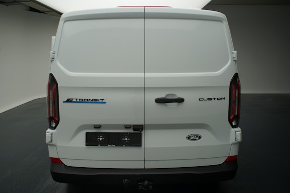 FORD E-Transit C Van 320 L1 Trend 3