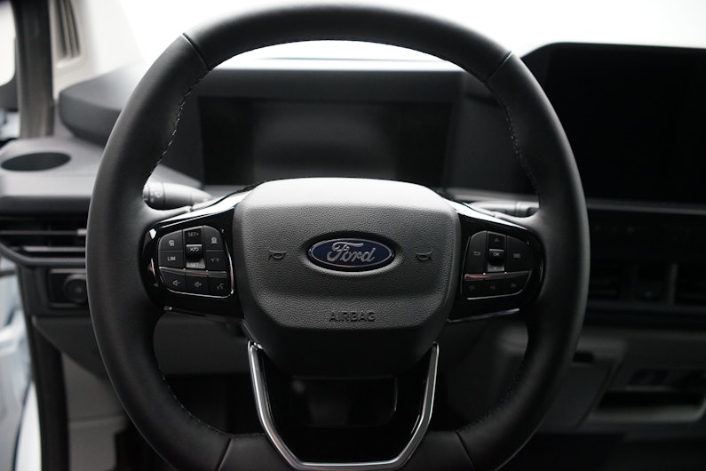 Vehicle image FORD TRANSIT CUSTOM