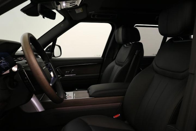 Vehicle image LAND ROVER RANGE ROVER