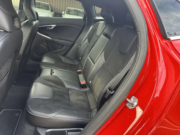 Volvo V40 2.0 D4 Kinetic R-Design S/S
