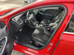 Volvo V40 2.0 D4 Kinetic R-Design S/S