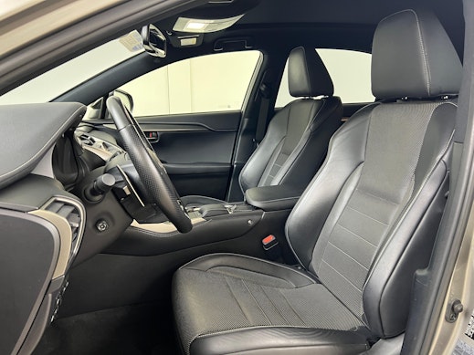 LEXUS NX 300h F-Sport 2