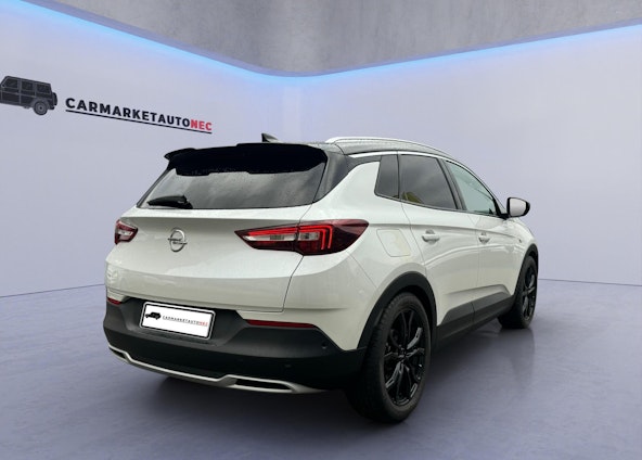 Vehicle image 6 Vehicle image 6