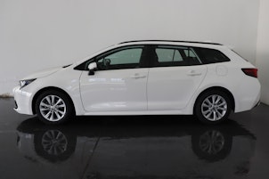 Vehicle image TOYOTA Corolla Touring Sports 1.8 HSD Comfort