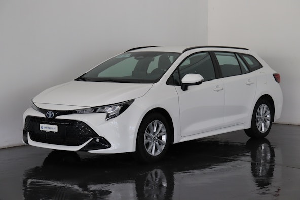 First vehicle image