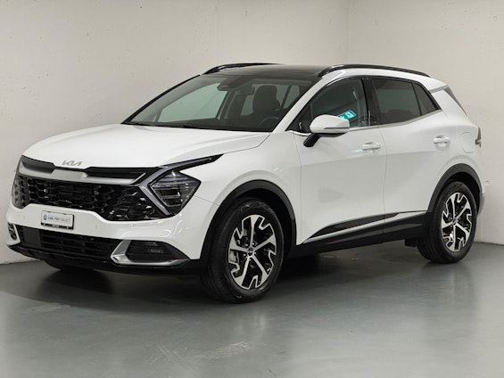 First vehicle image