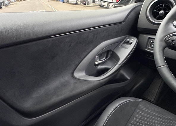 Vehicle image 10 Vehicle image 10