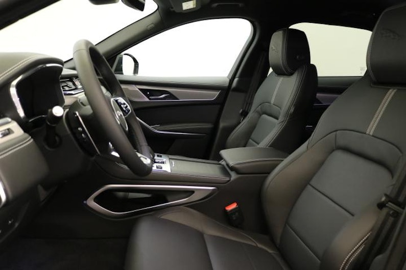 Vehicle image JAGUAR F-PACE