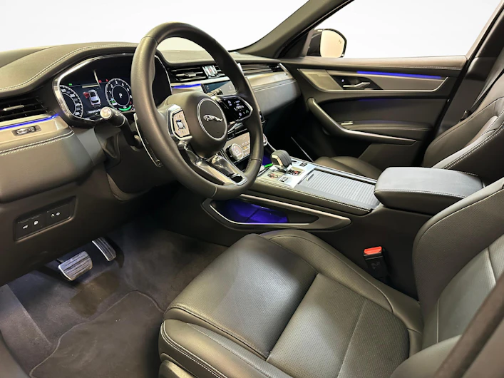 immagine del veicolo JAGUAR F-PACE