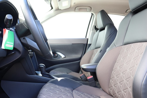 TOYOTA Yaris Cross 1.5 VVT-i HSD Premium AWD-i 2