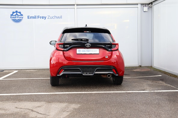Vehicle image 3