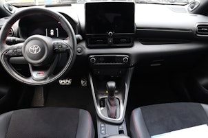 Vehicle image TOYOTA Yaris 1.5 VVT-i HSD GR Sport