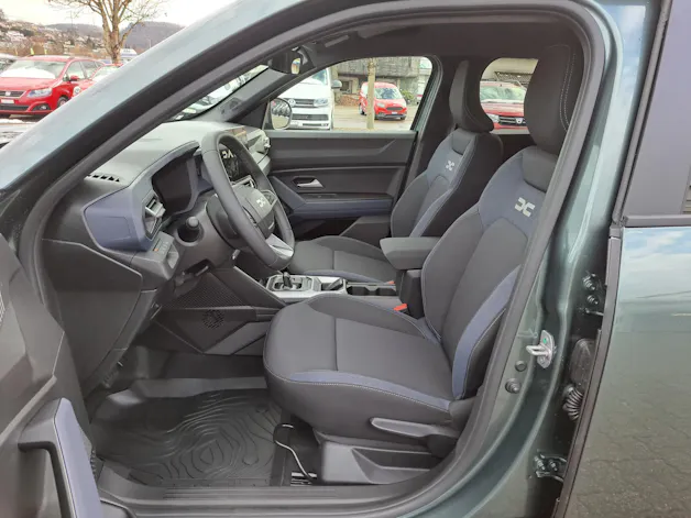Dacia ALL-NEW DUSTER Journey HYBRID 140