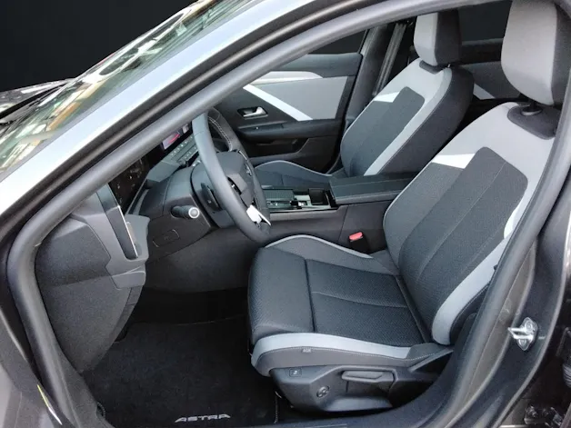 Opel Astra Sports Tourer 1.2 T 130 Edition