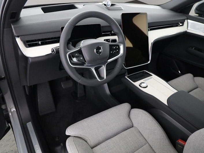 Vehicle image VOLVO EX 90