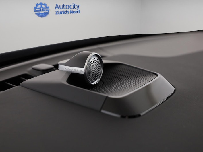 Vehicle image VOLVO EX 90