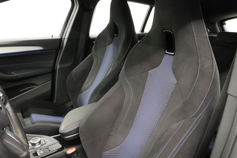 Vehicle image BMW X2