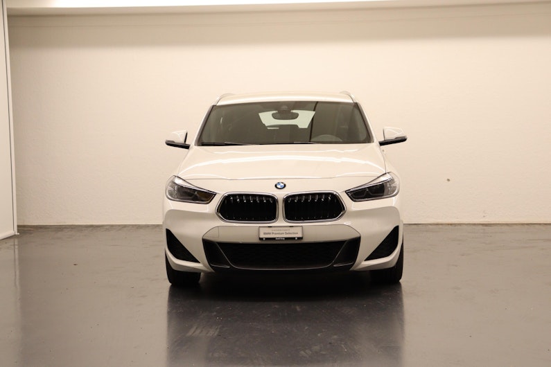 Vehicle image BMW X2