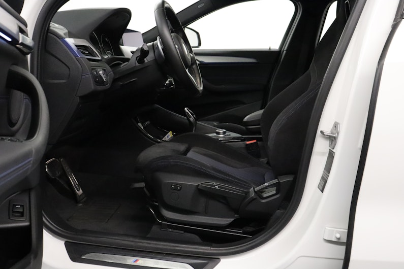 Vehicle image BMW X2