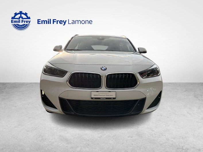 Vehicle image BMW X2
