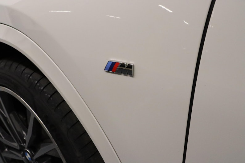 Vehicle image BMW X2