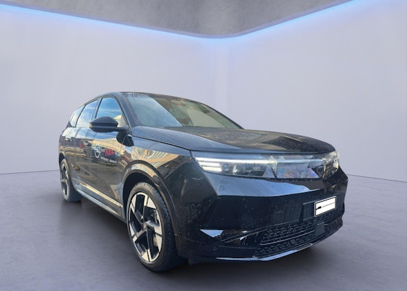 First vehicle image First vehicle image