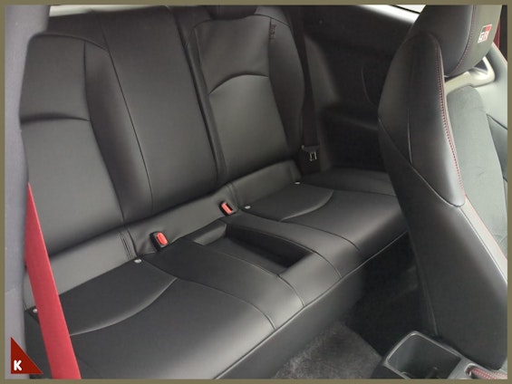 Vehicle image 18 Vehicle image 18