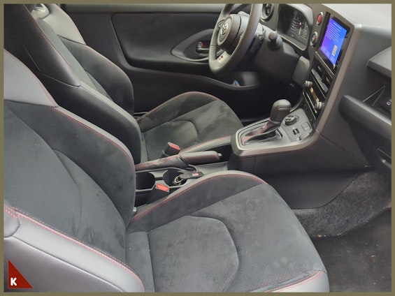 Vehicle image 17 Vehicle image 17