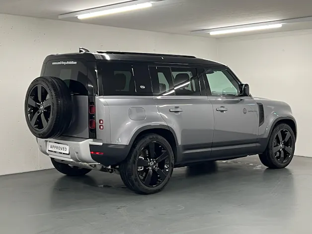 Land Rover Defender 110 3.0 I6 SE
