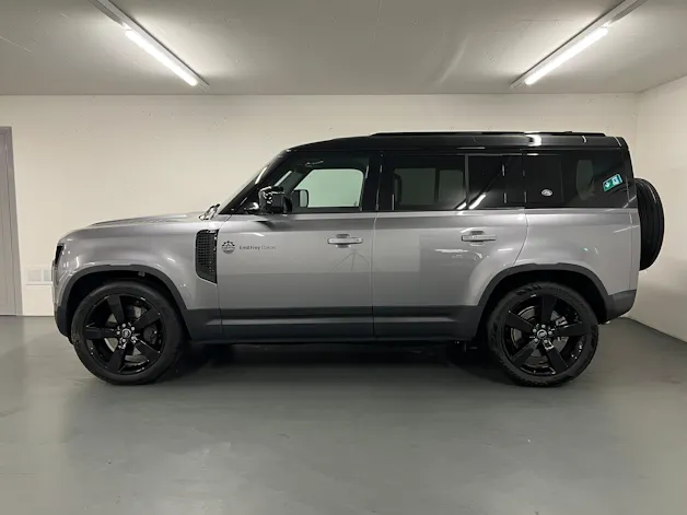 Land Rover Defender 110 3.0 I6 SE