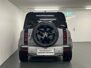 Vehicle image LAND ROVER Defender 110 3.0 I6 SE