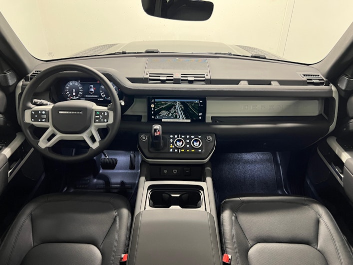 Vehicle image LAND ROVER DEFENDER