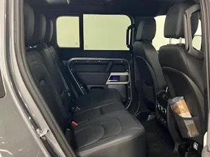 Land Rover Defender 110 3.0 I6 SE