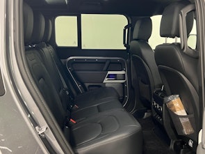 Vehicle image LAND ROVER Defender 110 3.0 I6 SE