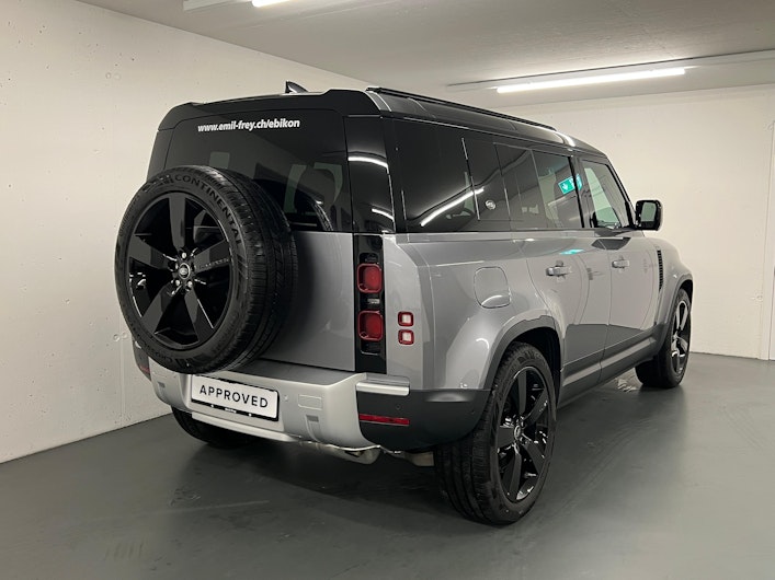 Vehicle image LAND ROVER DEFENDER