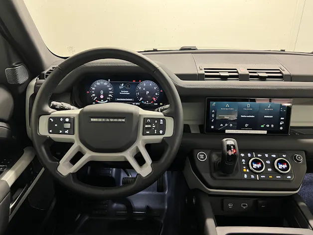 Land Rover Defender 110 3.0 I6 SE