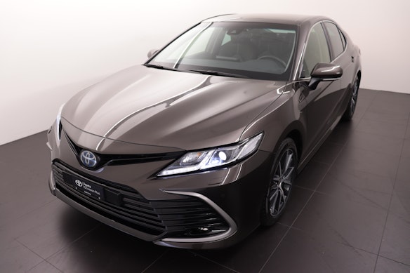 TOYOTA Camry 2.5 HSD Business 1