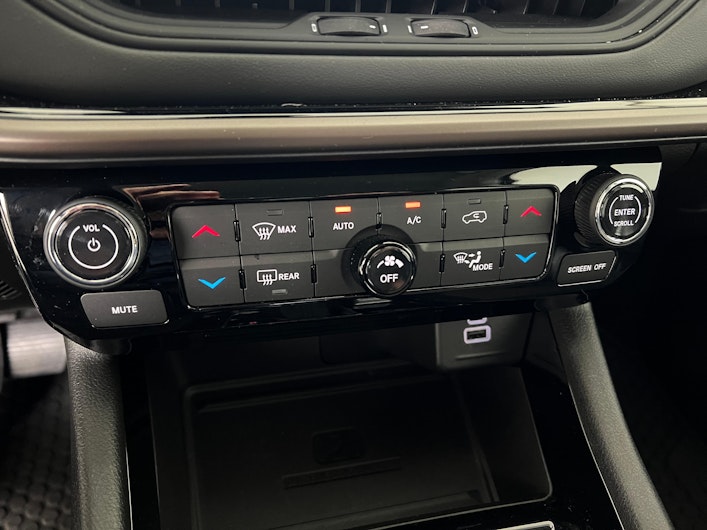 Vehicle image JEEP COMPASS