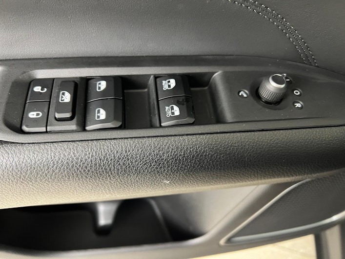 Vehicle image JEEP COMPASS