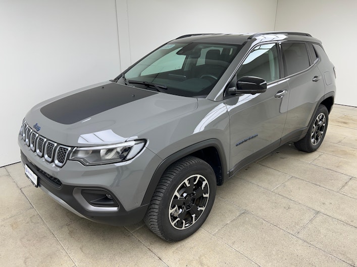 Vehicle image JEEP COMPASS