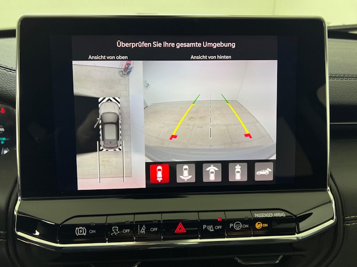 Vehicle image JEEP COMPASS