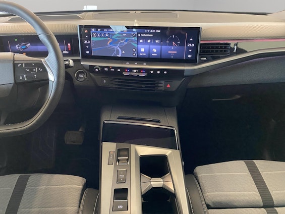 Vehicle image 5 Vehicle image 5