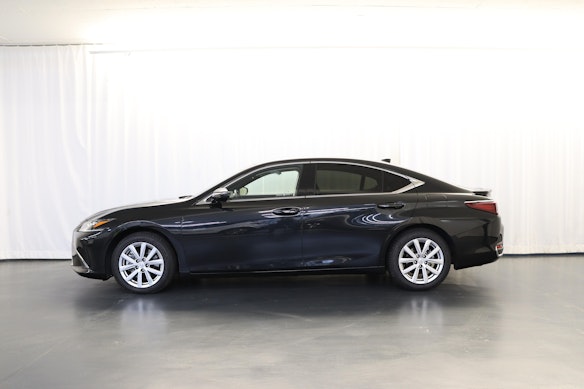 LEXUS ES 300h Excellence 3