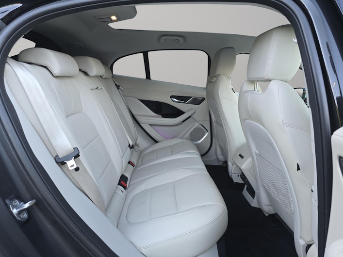 Vehicle image JAGUAR I-PACE