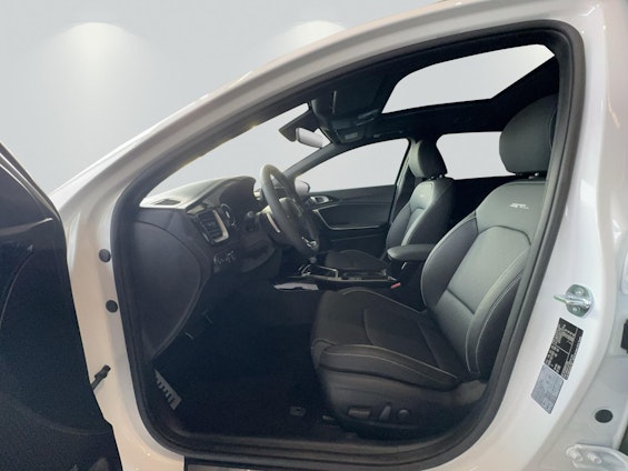 Vehicle image 5 Vehicle image 5